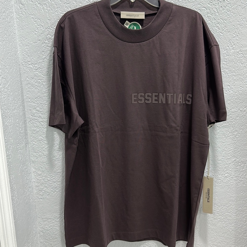 Selling a men essentials over sized shirt size M , brand new never used